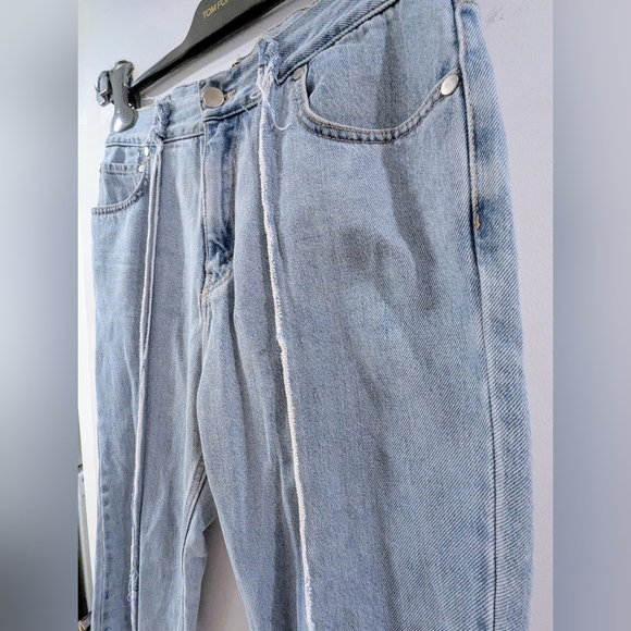 Rokh Light Blue Jeans With Frayed Detailing - Picture 4 of 7